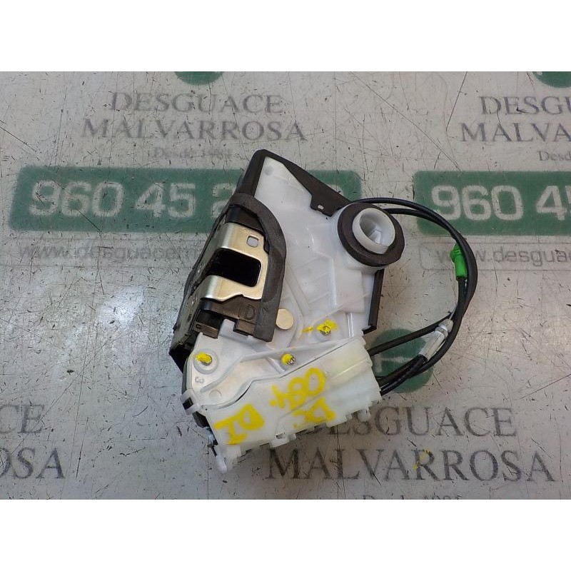 Recambio de cerradura puerta delantera izquierda para toyota yaris referencia OEM IAM 690400D520  