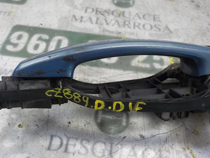 Recambio de maneta exterior delantera derecha para opel zafira b 1.9 cdti referencia OEM IAM   