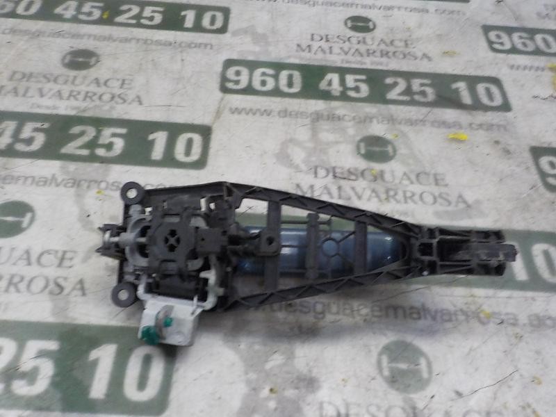 Recambio de maneta exterior trasera derecha para opel zafira b 1.9 cdti referencia OEM IAM   