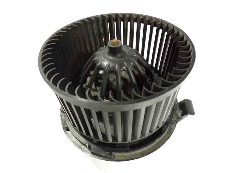 Recambio de motor calefaccion para dacia sandero stepway referencia OEM IAM 272106020R  