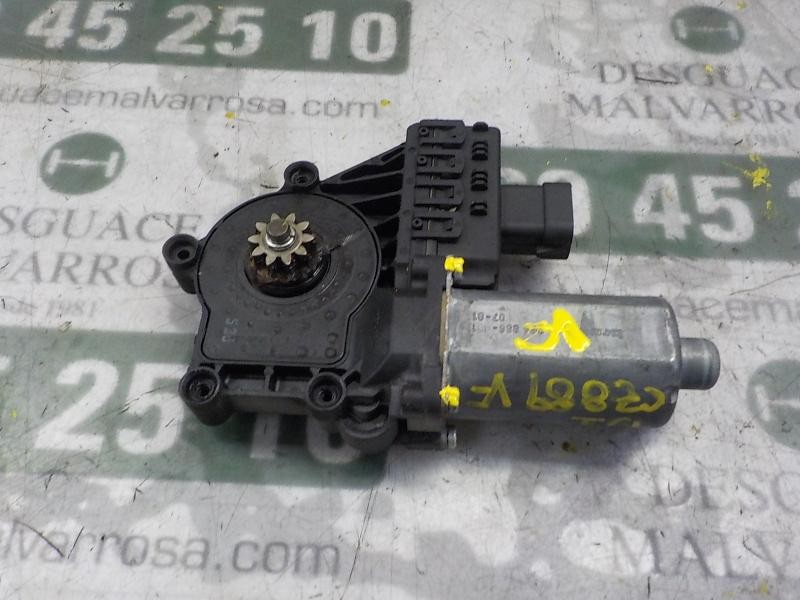 Recambio de motor elevalunas delantero izquierdo para opel zafira b 1.9 cdti referencia OEM IAM   