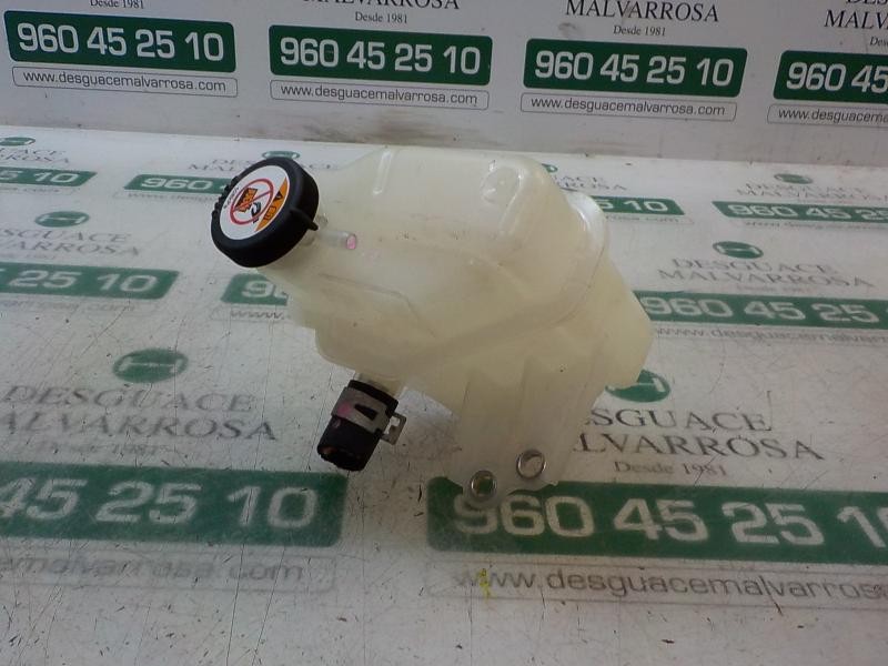 Recambio de deposito expansion para toyota yaris referencia OEM IAM G91H015010  
