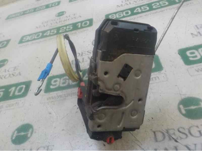 Recambio de cerradura puerta trasera derecha para opel zafira b 1.9 cdti referencia OEM IAM   