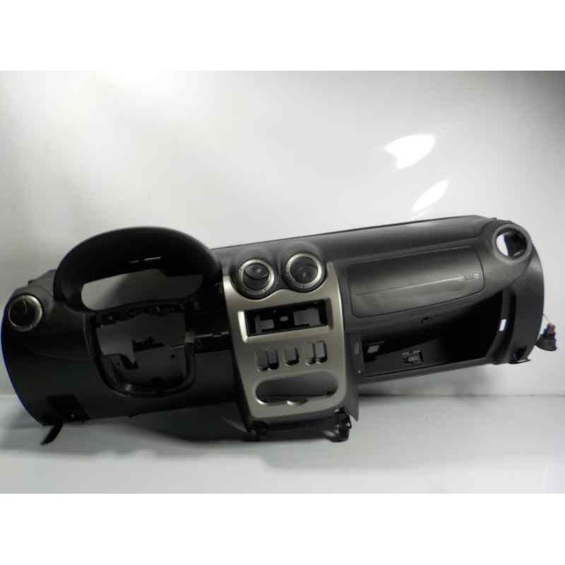 Recambio de salpicadero para dacia sandero stepway referencia OEM IAM 8200739435  