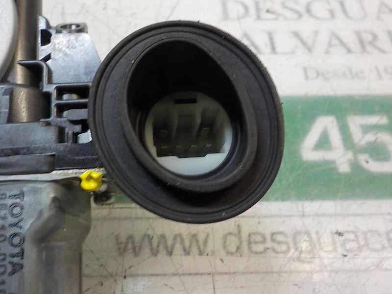 Recambio de elevalunas delantero derecho para toyota yaris referencia OEM IAM 698100D300 857100D100 