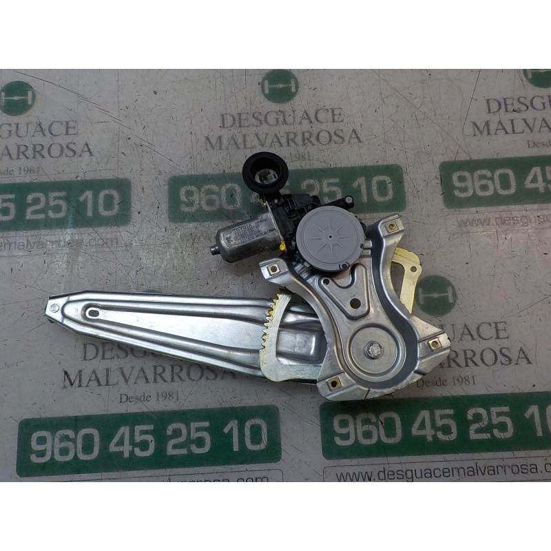 Recambio de elevalunas trasero derecho para toyota yaris referencia OEM IAM 698300D220 857200D120 