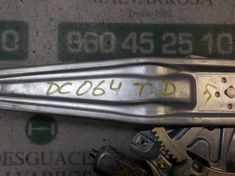 Recambio de elevalunas trasero derecho para toyota yaris referencia OEM IAM 698300D220 857200D120 
