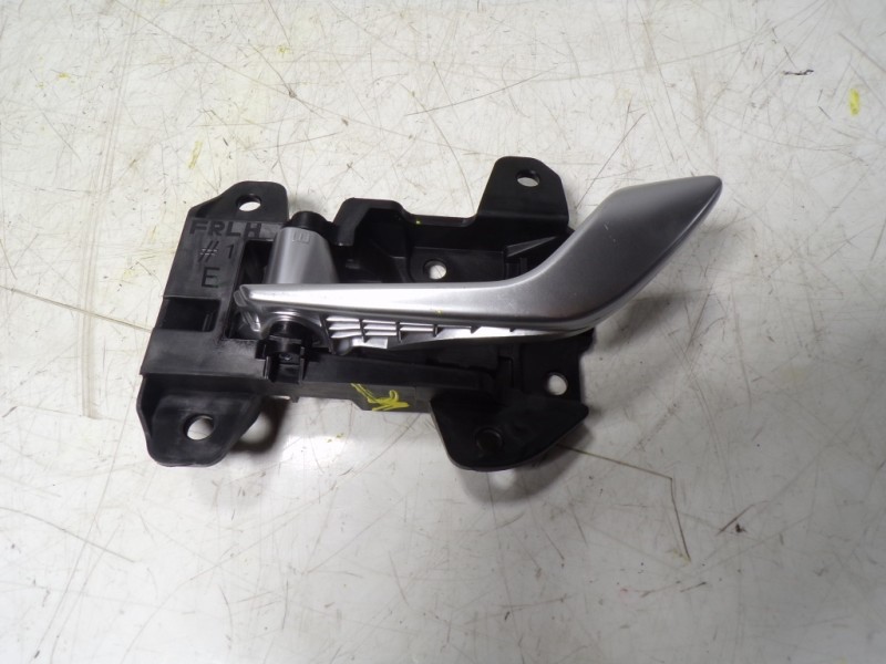 Recambio de maneta interior delantera izquierda para hyundai tucson 1.6 crdi referencia OEM IAM  82613N7000 