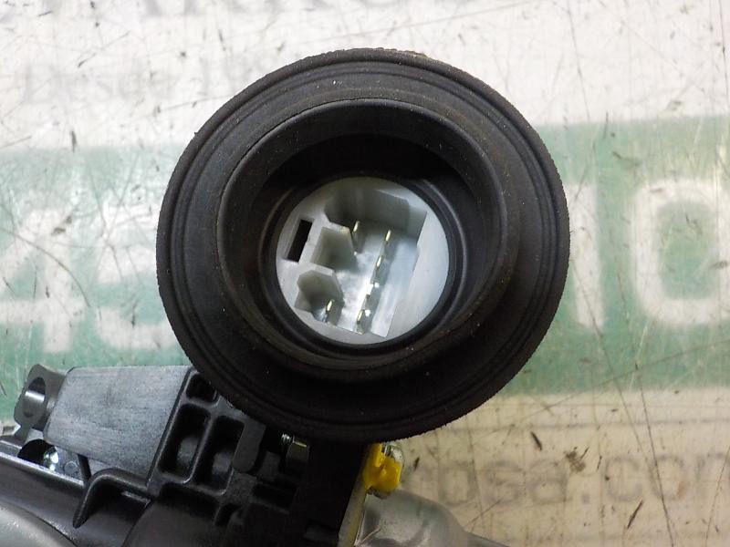 Recambio de elevalunas trasero izquierdo para toyota yaris referencia OEM IAM 698400D220 857100D100 