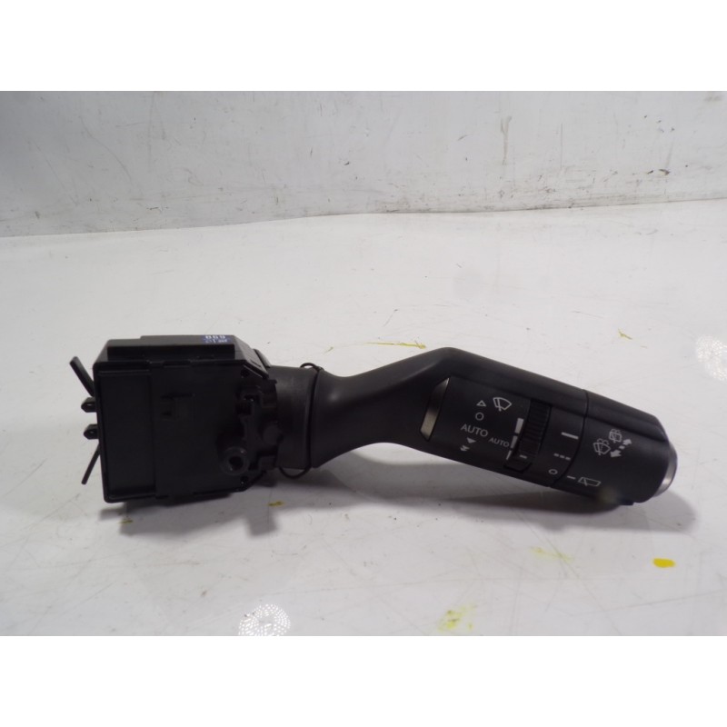 Recambio de mando limpia para lexus ux (za10) 250h e-four referencia OEM IAM 8465276050 7605017L066 7605017L066