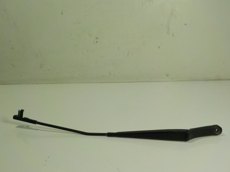 Recambio de brazo limpia delantero derecho para skoda octavia berlina (1z3) 1.4 16v tsi referencia OEM IAM 1Z1955410A  