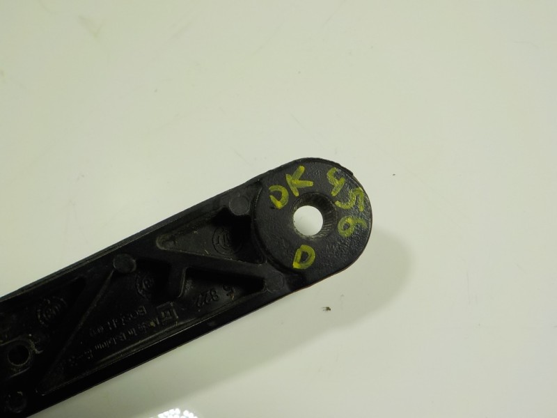 Recambio de brazo limpia delantero derecho para skoda octavia berlina (1z3) 1.4 16v tsi referencia OEM IAM 1Z1955410A  