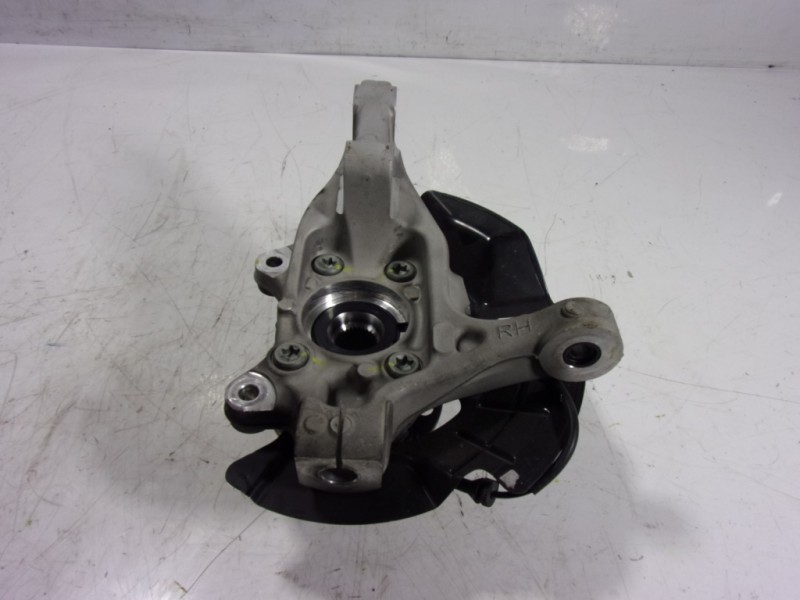 Recambio de mangueta delantera derecha para hyundai tucson 1.6 crdi referencia OEM IAM   