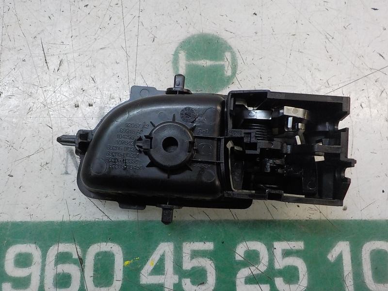Recambio de maneta interior delantera derecha para toyota yaris referencia OEM IAM 6920502330C2  