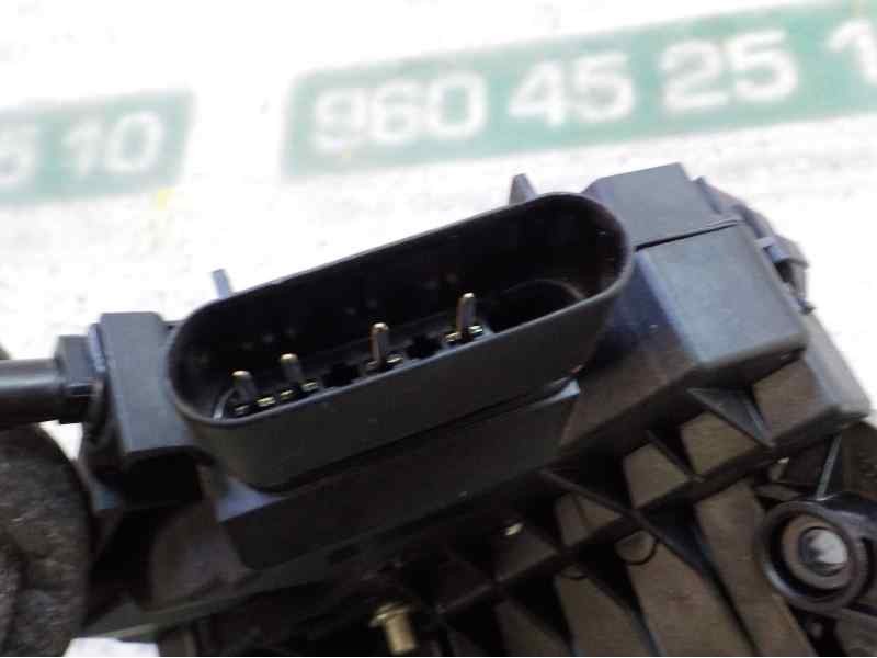 Recambio de cerradura puerta delantera derecha para ford focus lim. 1.5 tdci cat referencia OEM IAM   