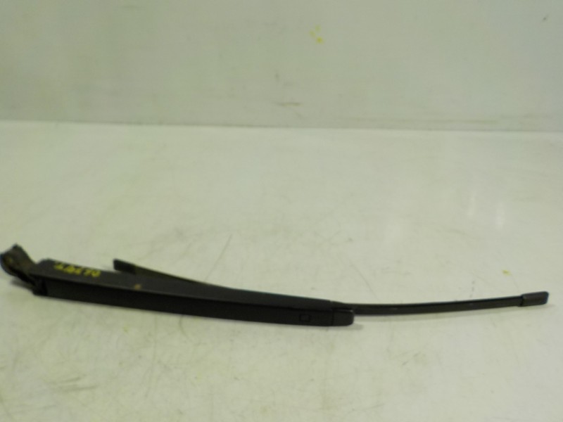 Recambio de brazo limpia trasero para skoda octavia combi (5e5) 1.6 tdi dpf referencia OEM IAM 5E9955707A  