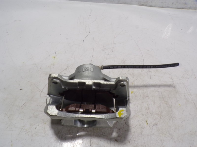 Recambio de pinza freno delantera derecha para lexus ux (za10) 250h e-four referencia OEM IAM 4773076010  
