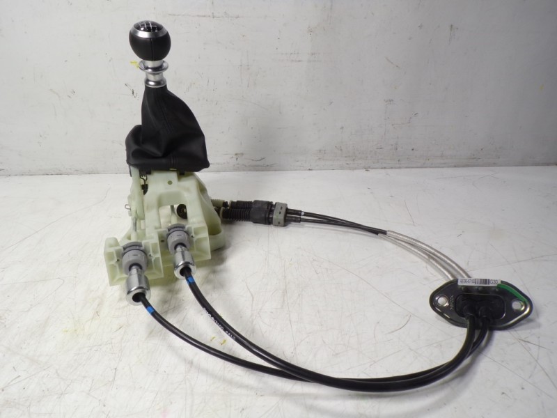 Recambio de palanca cambio para hyundai tucson 1.6 crdi referencia OEM IAM  43700N7120 