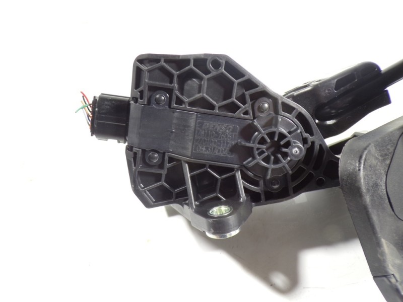 Recambio de potenciometro pedal para lexus ux (za10) 250h e-four referencia OEM IAM 7811076051 7811076051 2701001170