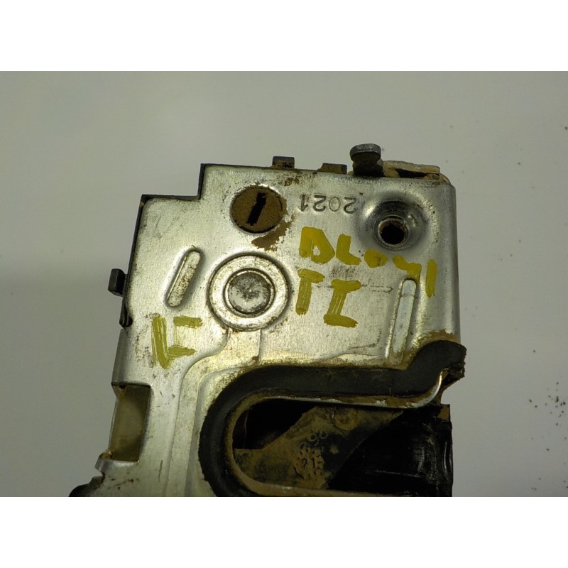 Recambio de cerradura puerta trasera izquierda para dacia lodgy 1.5 dci diesel fap cat referencia OEM IAM 825032860R  