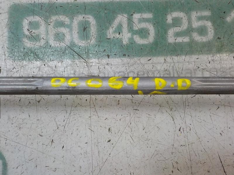 Recambio de tirante delantero derecho para toyota yaris referencia OEM IAM 4882052040  