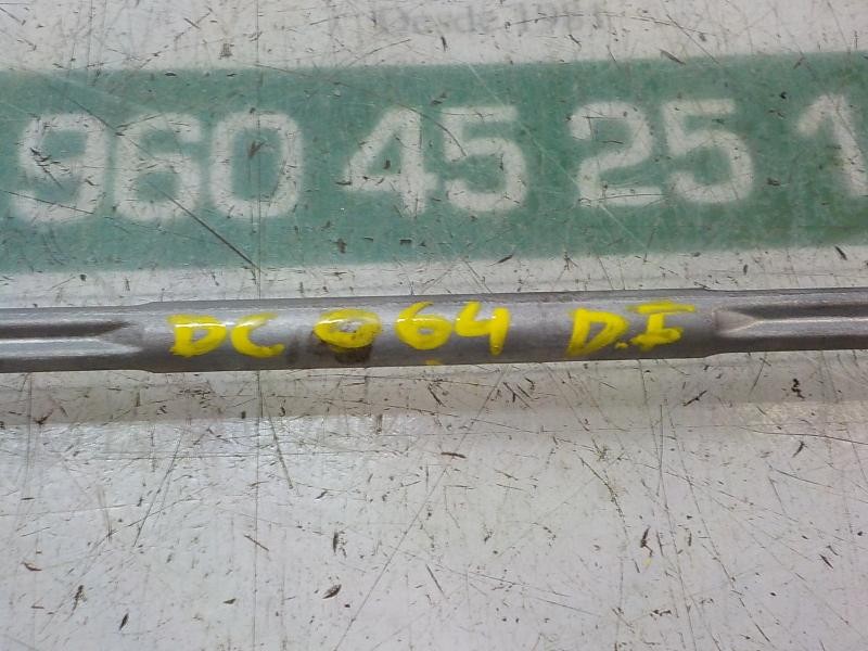 Recambio de tirante delantero izquierdo para toyota yaris referencia OEM IAM 4882052040  