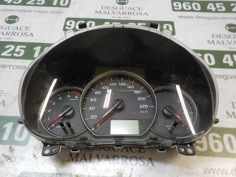 Recambio de cuadro instrumentos para toyota yaris 1.4 turbodiesel cat referencia OEM IAM 838000DQ20 8380002Q20 