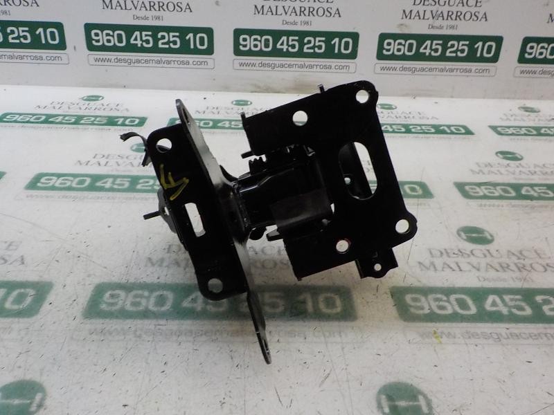 Recambio de soporte cambio para toyota yaris referencia OEM IAM 123720M100  