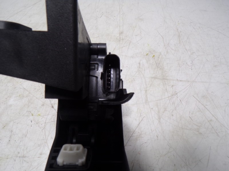 Recambio de potenciometro pedal para hyundai tucson 1.6 crdi referencia OEM IAM  32700N7100 