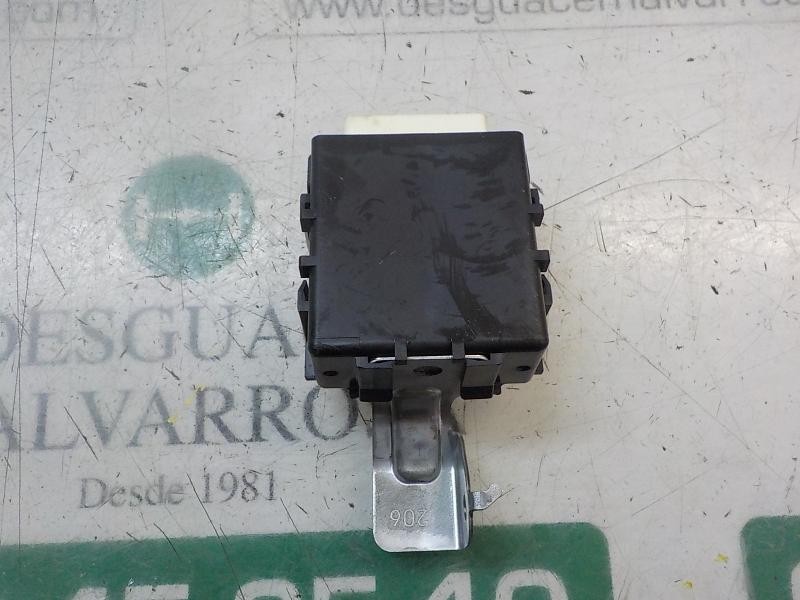 Recambio de modulo electronico para toyota yaris referencia OEM IAM 859400D030 859400D030 
