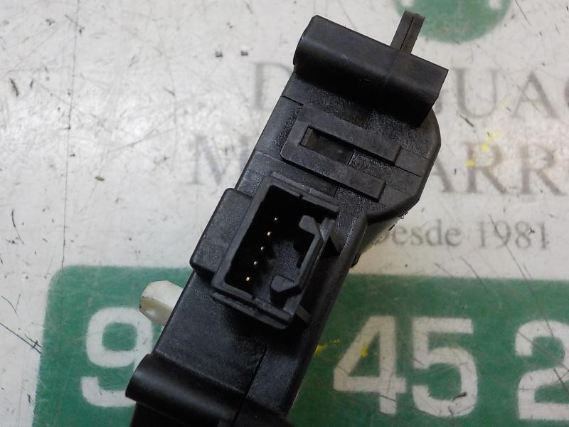 Recambio de motor apertura trampillas climatizador para toyota yaris referencia OEM IAM  1138002800 1138002800