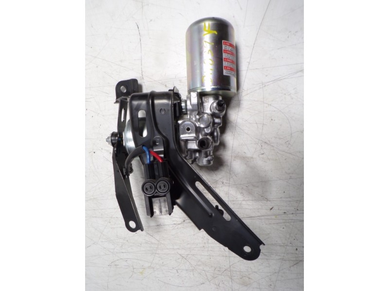 Recambio de bomba freno para toyota rav4 hybrid 4x2 advance referencia OEM IAM 4707042050 4707042030 103050658