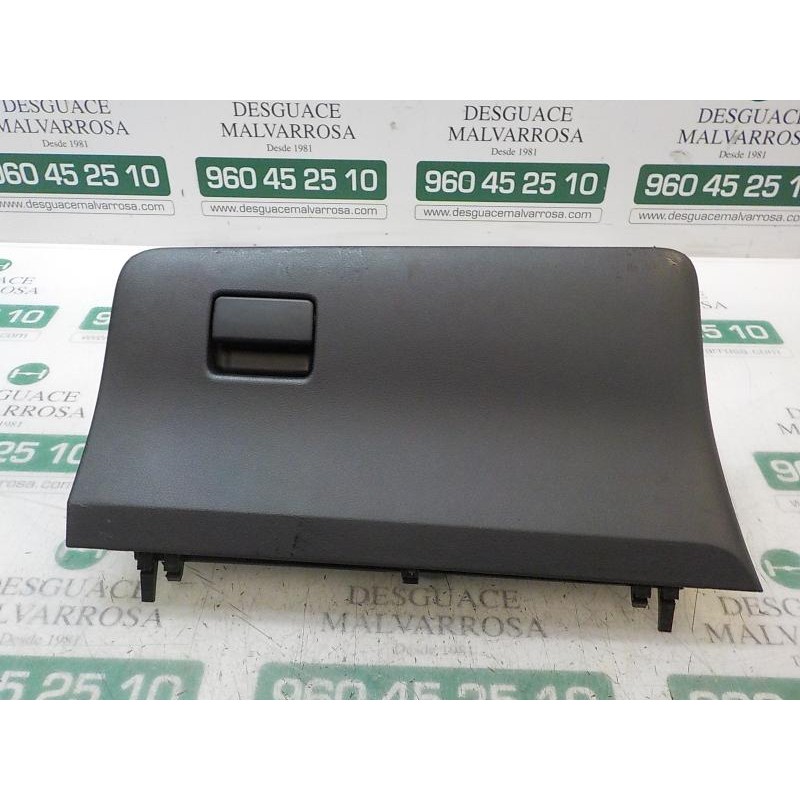 Recambio de guantera para toyota yaris referencia OEM IAM 555500D151C1  