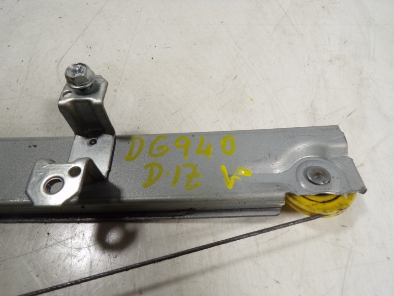 Recambio de elevalunas trasero derecho para nissan x-trail (t32) acenta 4x4 referencia OEM IAM 827204CA0A 827301BA0A 2621004650