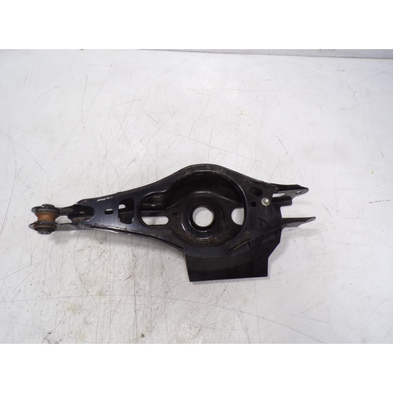 Recambio de brazo suspension inferior trasero derecho para toyota rav4 hybrid 4x2 advance referencia OEM IAM 4873042060  