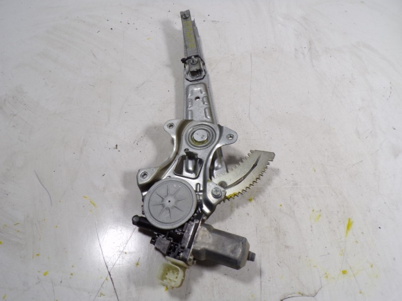 Recambio de elevalunas trasero izquierdo para nissan x-trail (t32) acenta 4x4 referencia OEM IAM 827214CA0A 827311BA0A 262100466