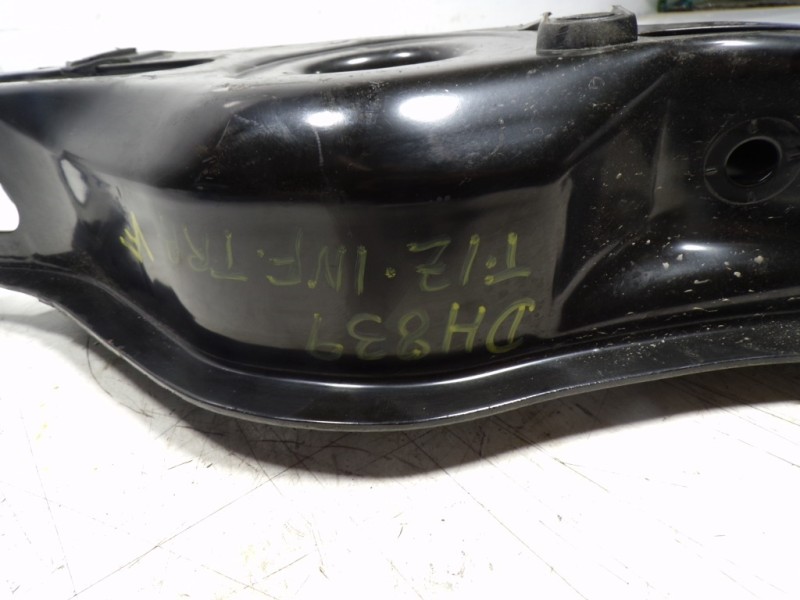 Recambio de brazo suspension inferior trasero izquierdo para toyota rav4 hybrid 4x2 advance referencia OEM IAM 4873042060  