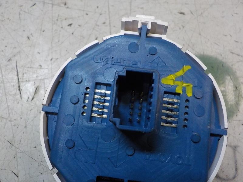 Recambio de warning para toyota yaris referencia OEM IAM 839500D100 839500D100 