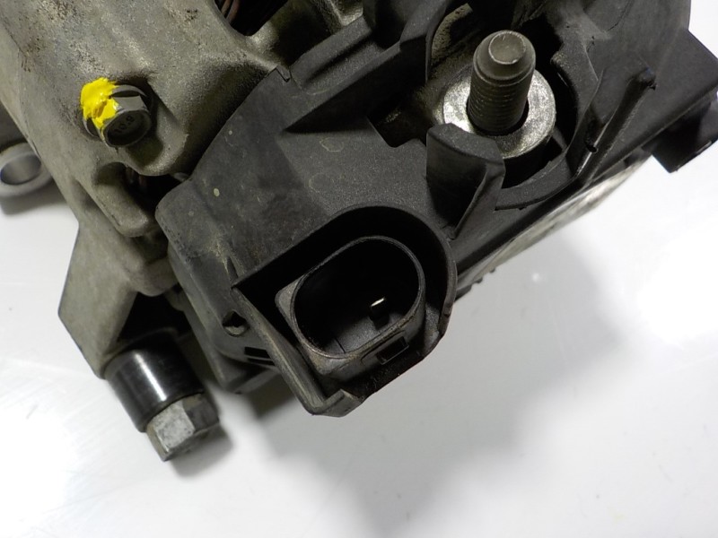 Recambio de alternador para ford transit courier 1.5 tdci cat referencia OEM IAM 2051880 ET7610300AA 