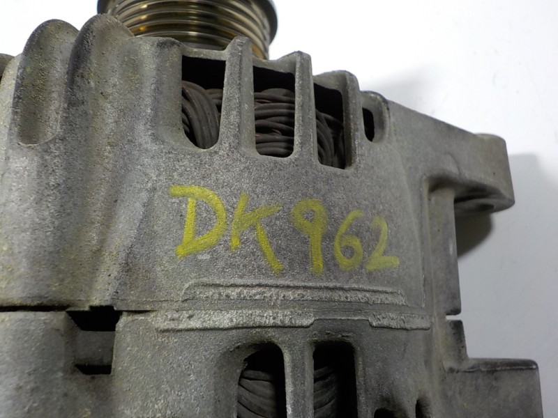 Recambio de alternador para ford transit courier 1.5 tdci cat referencia OEM IAM 2051880 ET7610300AA 