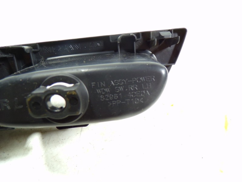 Recambio de mando elevalunas trasero izquierdo para nissan x-trail (t32) acenta 4x4 referencia OEM IAM 254114CE0A 829614CE0A 