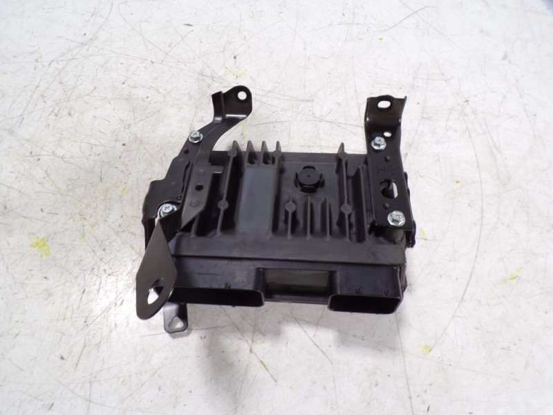 Recambio de centralita motor uce para toyota rav4 hybrid 4x2 advance referencia OEM IAM 896614AB30 896614AB30 2763002960