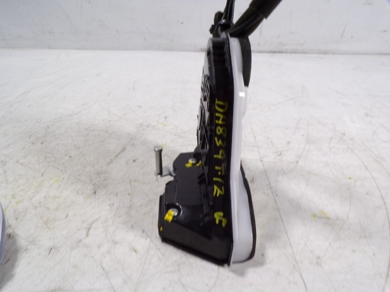 Recambio de cerradura puerta trasera izquierda para toyota rav4 hybrid 4x2 advance referencia OEM IAM 6906048060 10331143 103311