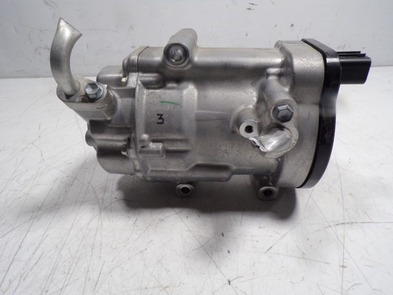 Recambio de compresor aire acondicionado para toyota rav4 hybrid 4x2 advance referencia OEM IAM 8837033050 0424001101 0424001101
