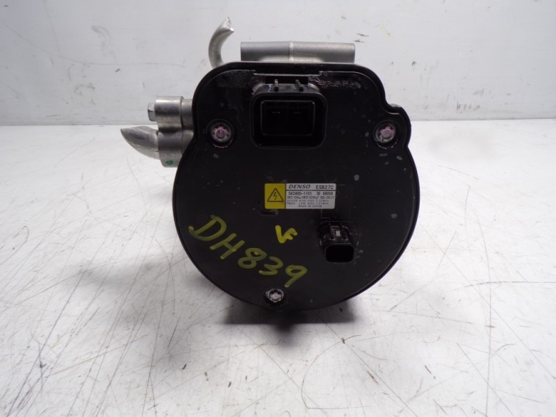 Recambio de compresor aire acondicionado para toyota rav4 hybrid 4x2 advance referencia OEM IAM 8837033050 0424001101 0424001101