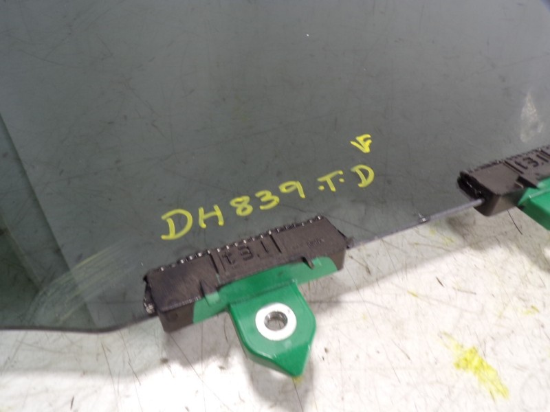 Recambio de cristal puerta trasero derecho para toyota rav4 hybrid 4x2 advance referencia OEM IAM 6810342200  