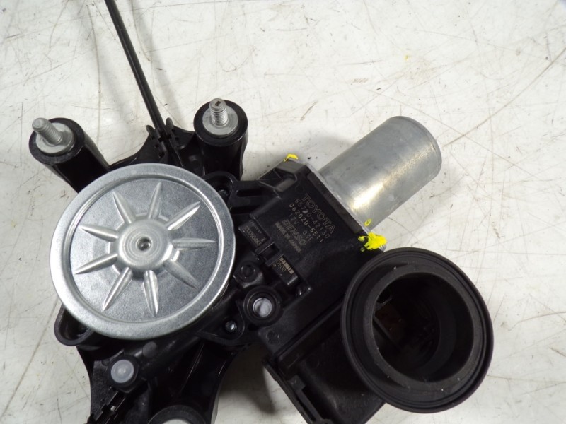 Recambio de elevalunas delantero izquierdo para toyota rav4 hybrid 4x2 advance referencia OEM IAM 8572042130 8572042130 06202055