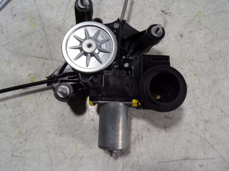 Recambio de elevalunas trasero derecho para toyota rav4 hybrid 4x2 advance referencia OEM IAM 8571042150 8571042150 0620205521