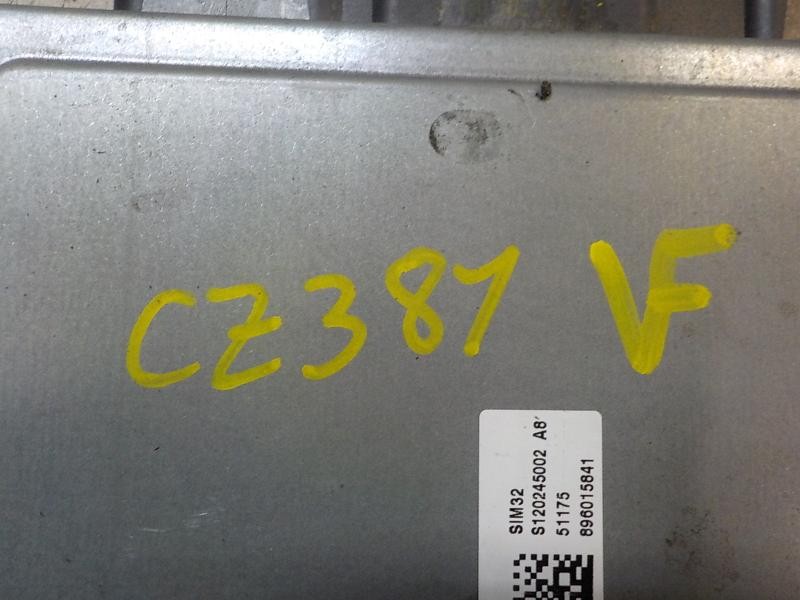 Recambio de centralita motor uce para renault clio iii style referencia OEM IAM   