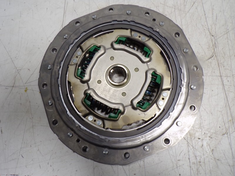 Recambio de kit embrague para toyota rav4 hybrid 4x2 advance referencia OEM IAM 3127033030 1C293155 